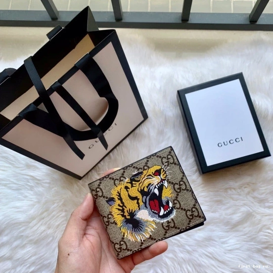 First bag ru WALLET GUCCI 0723